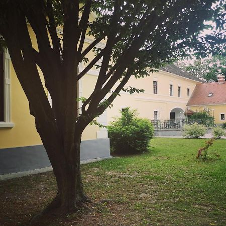 Korona Szallo Sárvár Exteriér fotografie